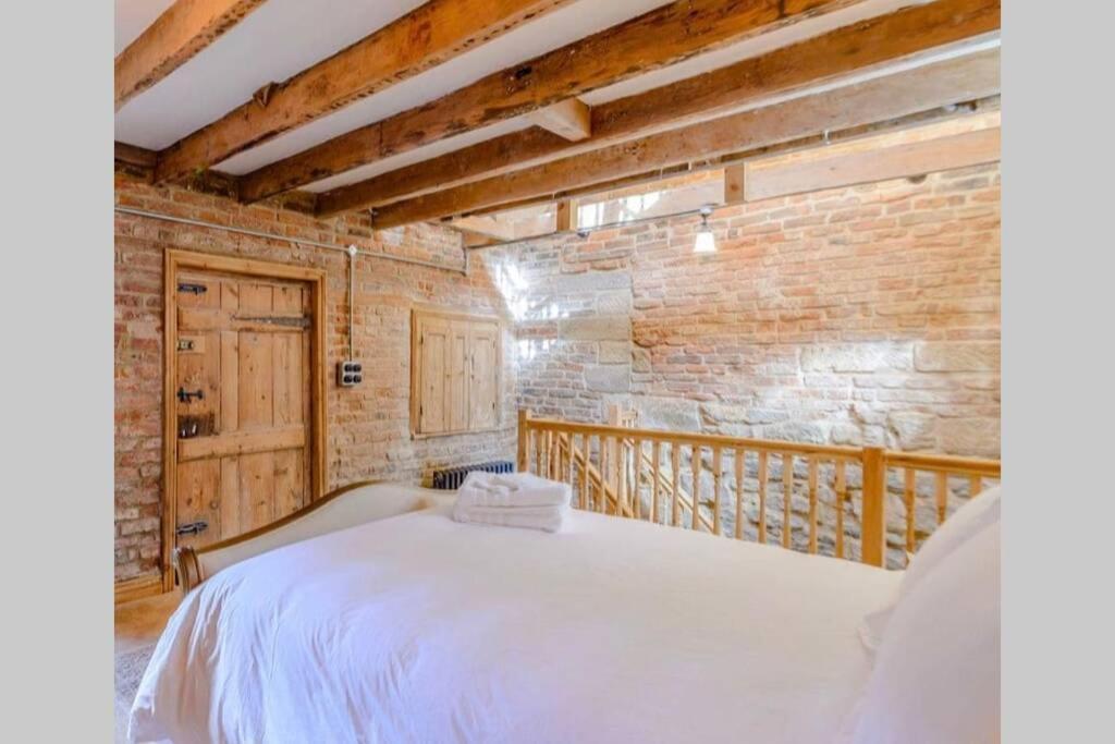 The Cow House - In The Heart Of Whitby Villa Eksteriør billede